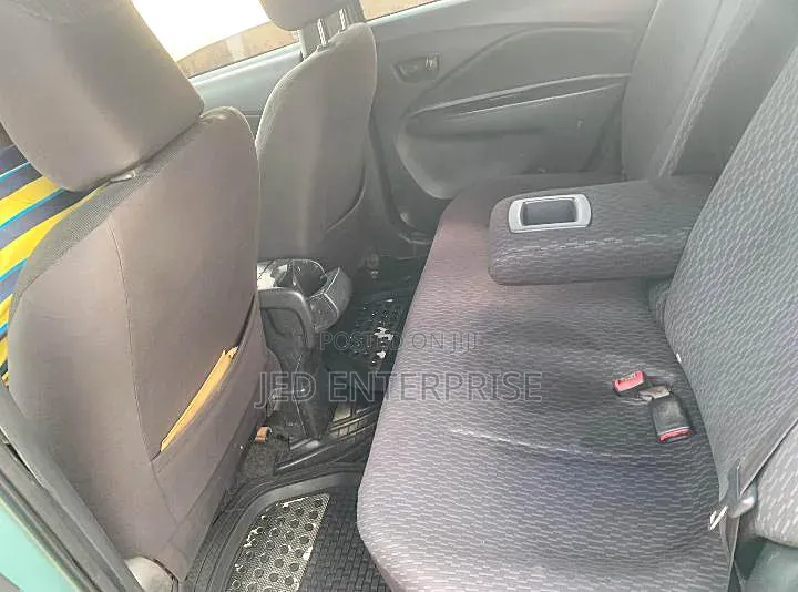 Toyota Yaris 2010 Blue