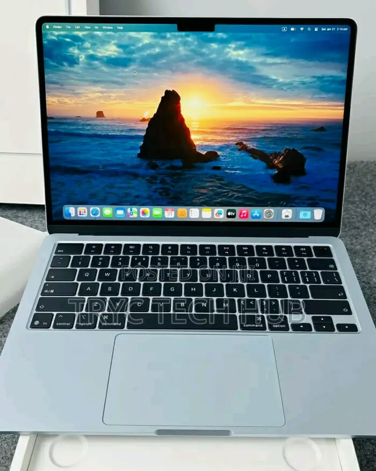 New Laptop Apple MacBook Air 2024 M3 13-inch 16GB Apple M3 SSD 1T