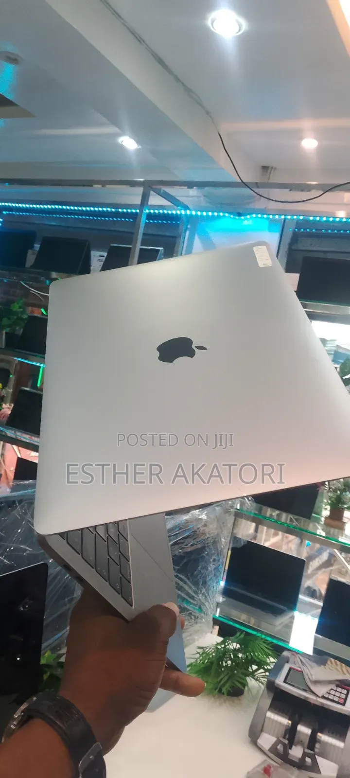 Laptop Apple MacBook Pro 2018 16GB Intel Core i5 SSD 256GB