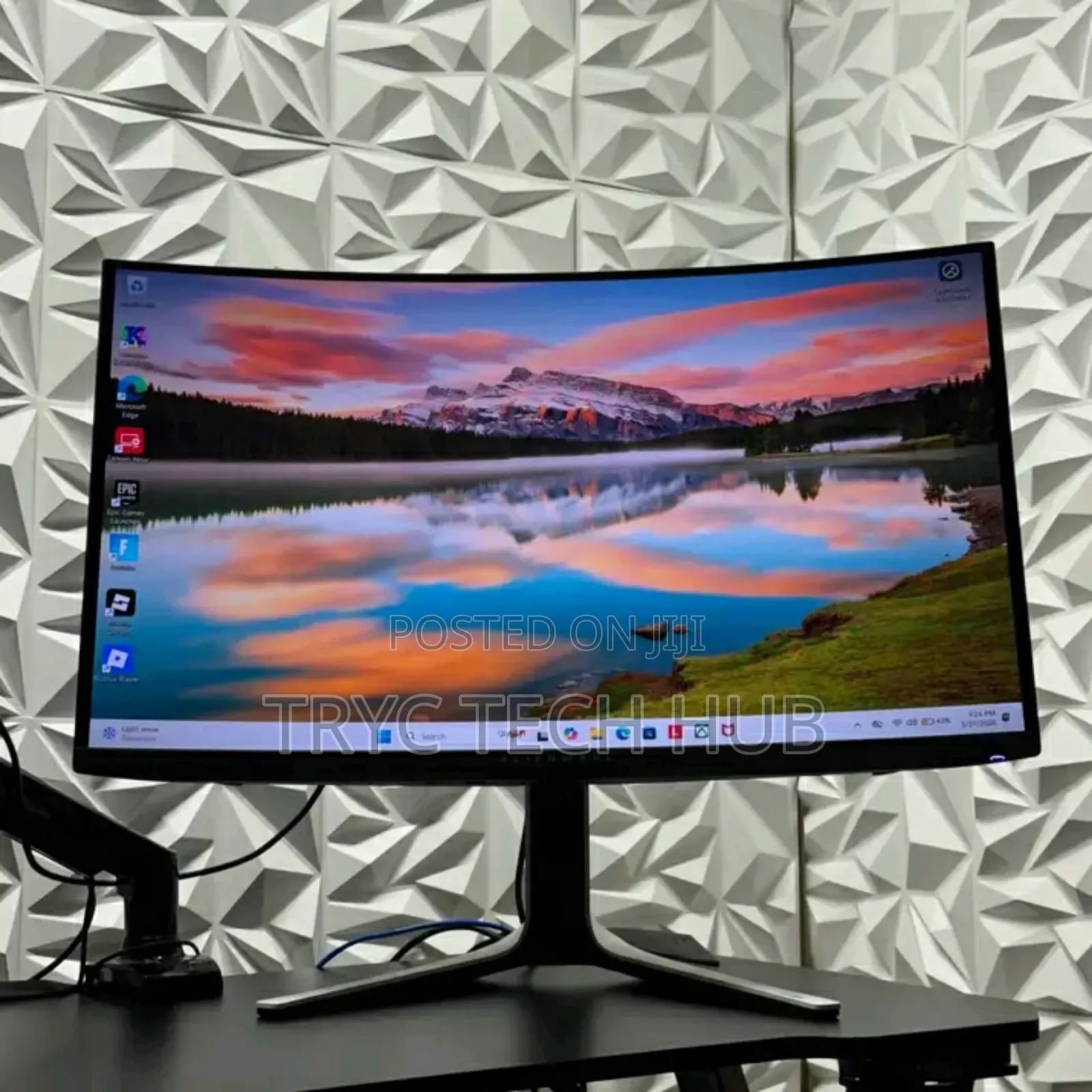 32inches Monitor