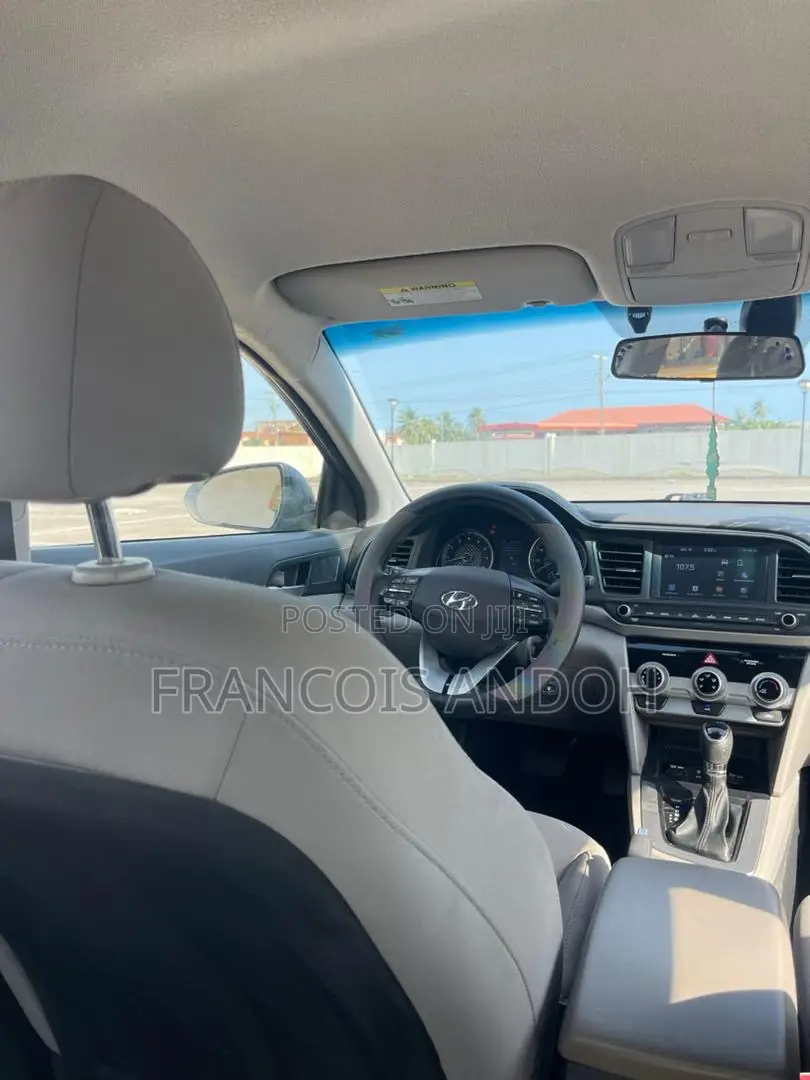 Hyundai Elantra 2019 Blue