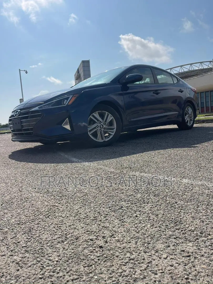 Hyundai Elantra 2019 Blue