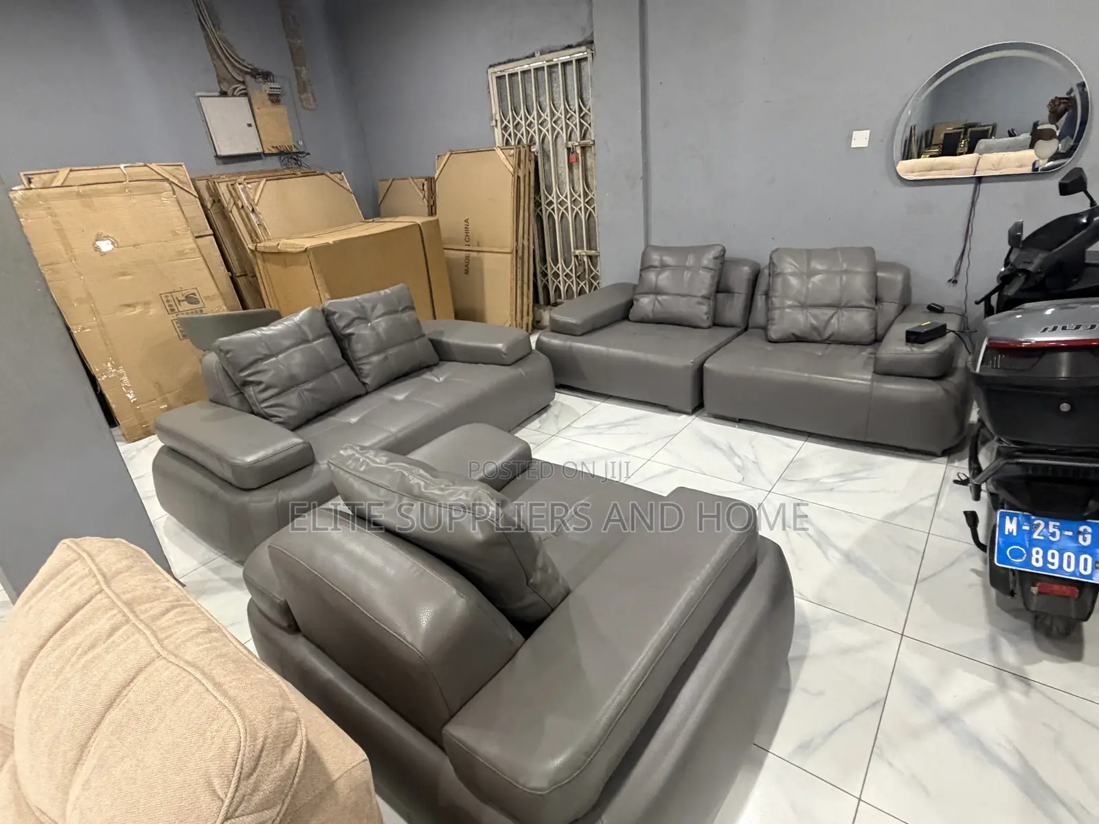 Couch / Sofa Set
