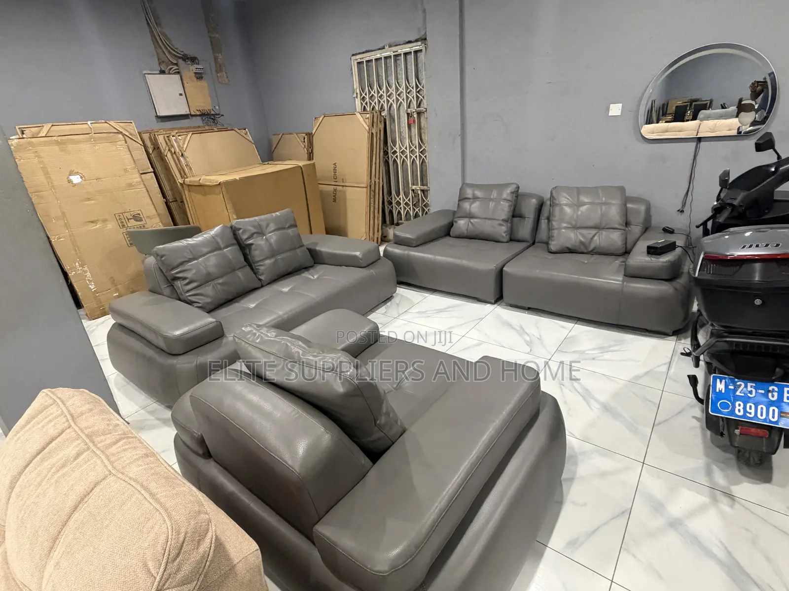 Couch / Sofa Set