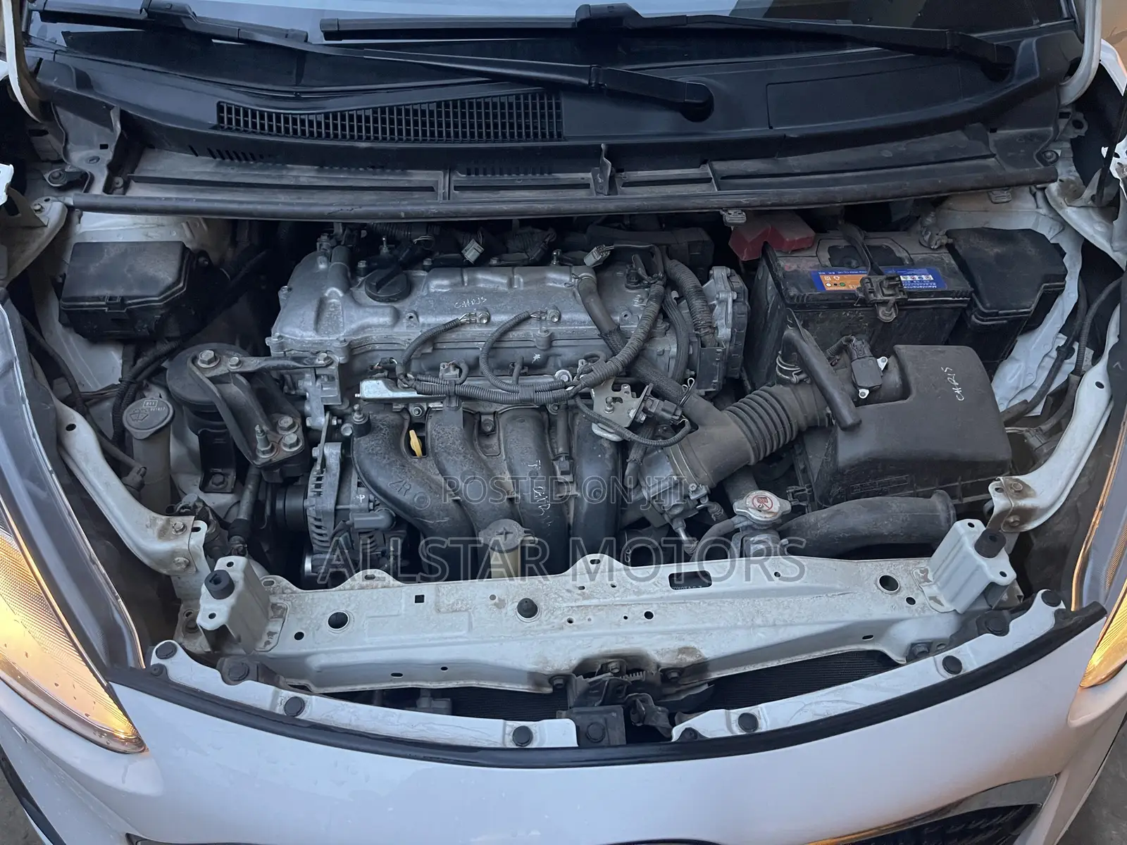 Toyota Sienta 1.5 AWD (6-seater) 2021 White