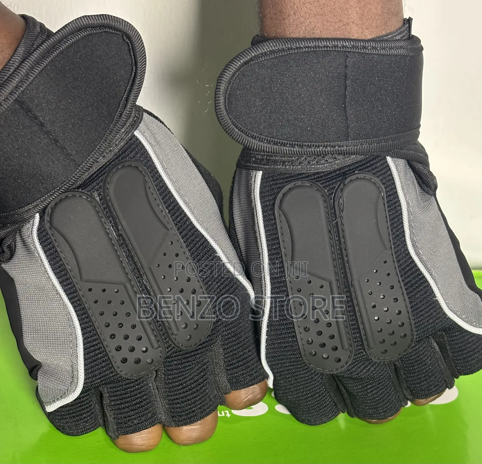 Quality Fitness Gym Gloves for Men and Women