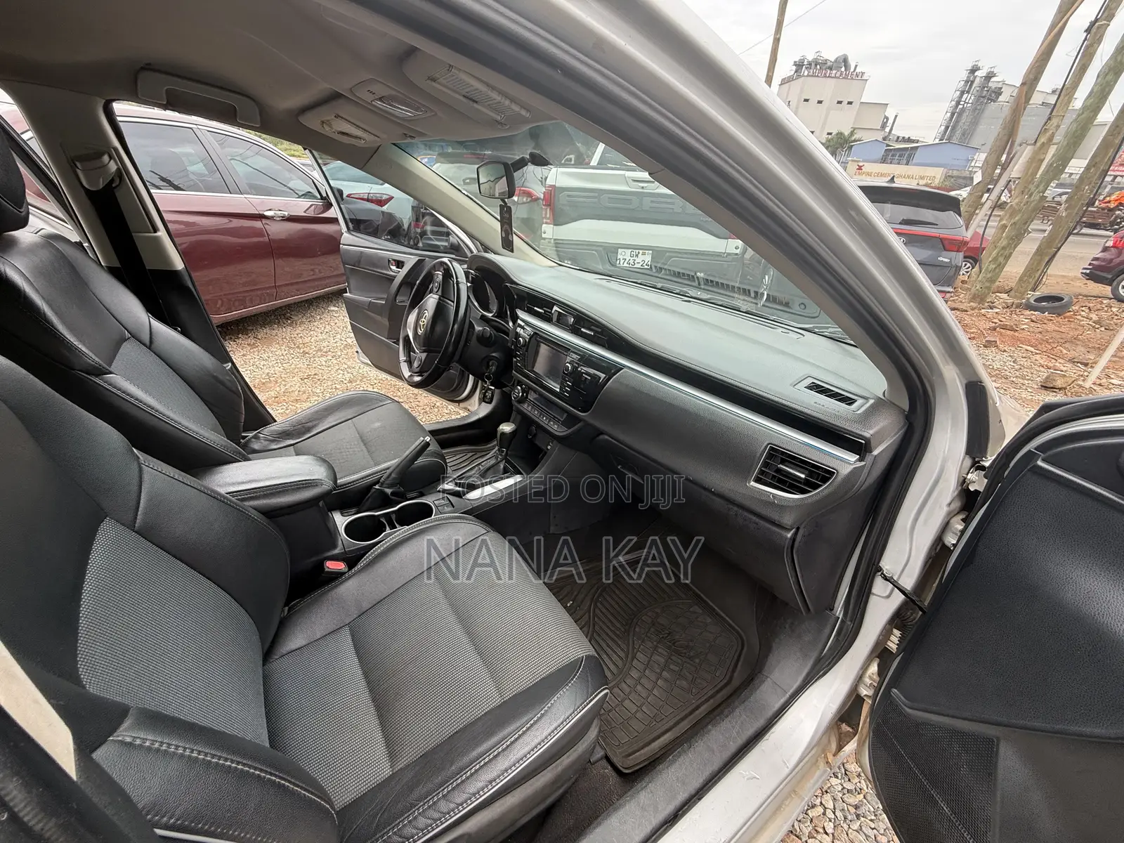 Toyota Corolla S 4dr Sedan (1.8L 4cyl CVT) 2015 Silver