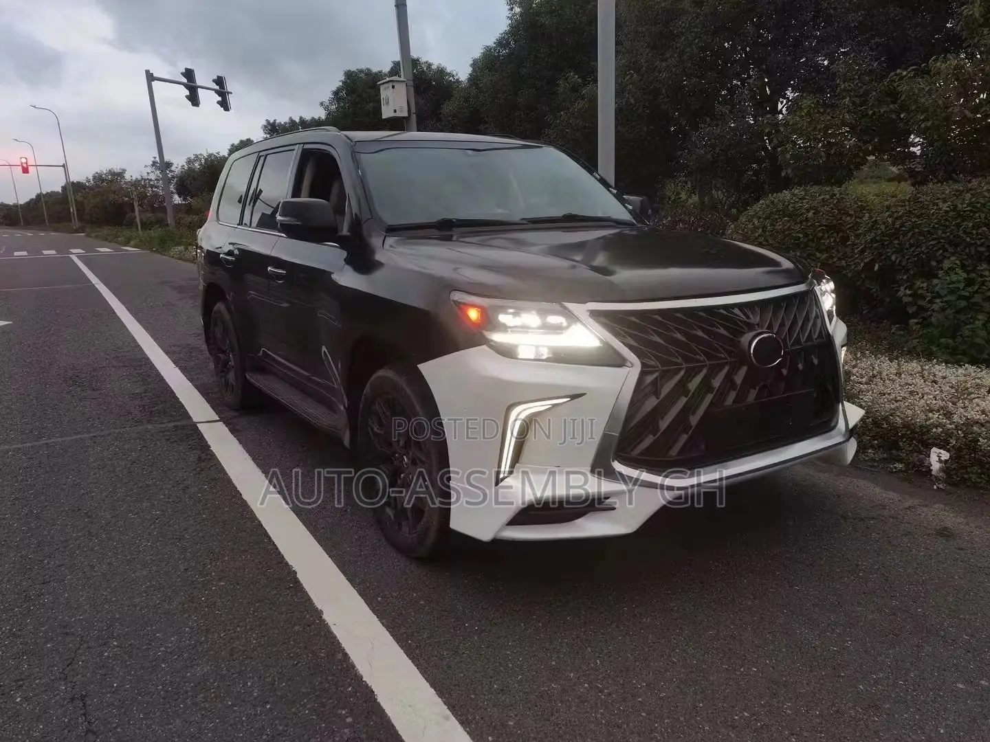 Lexus 570, 2016-2021 Complete Bumper With Spoiler