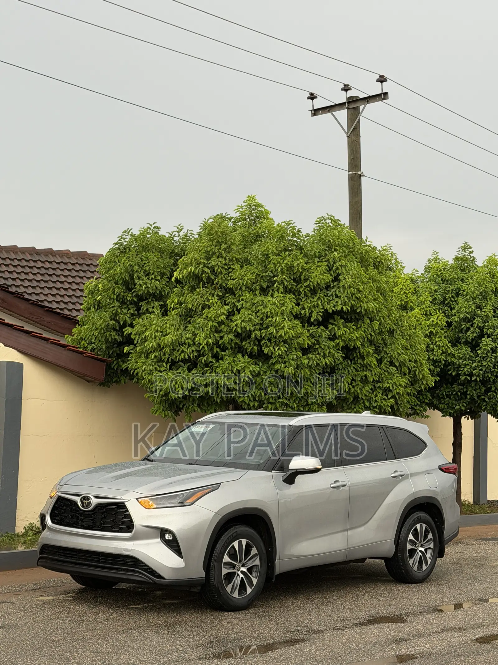 Toyota Highlander XLE AWD 2024 Silver