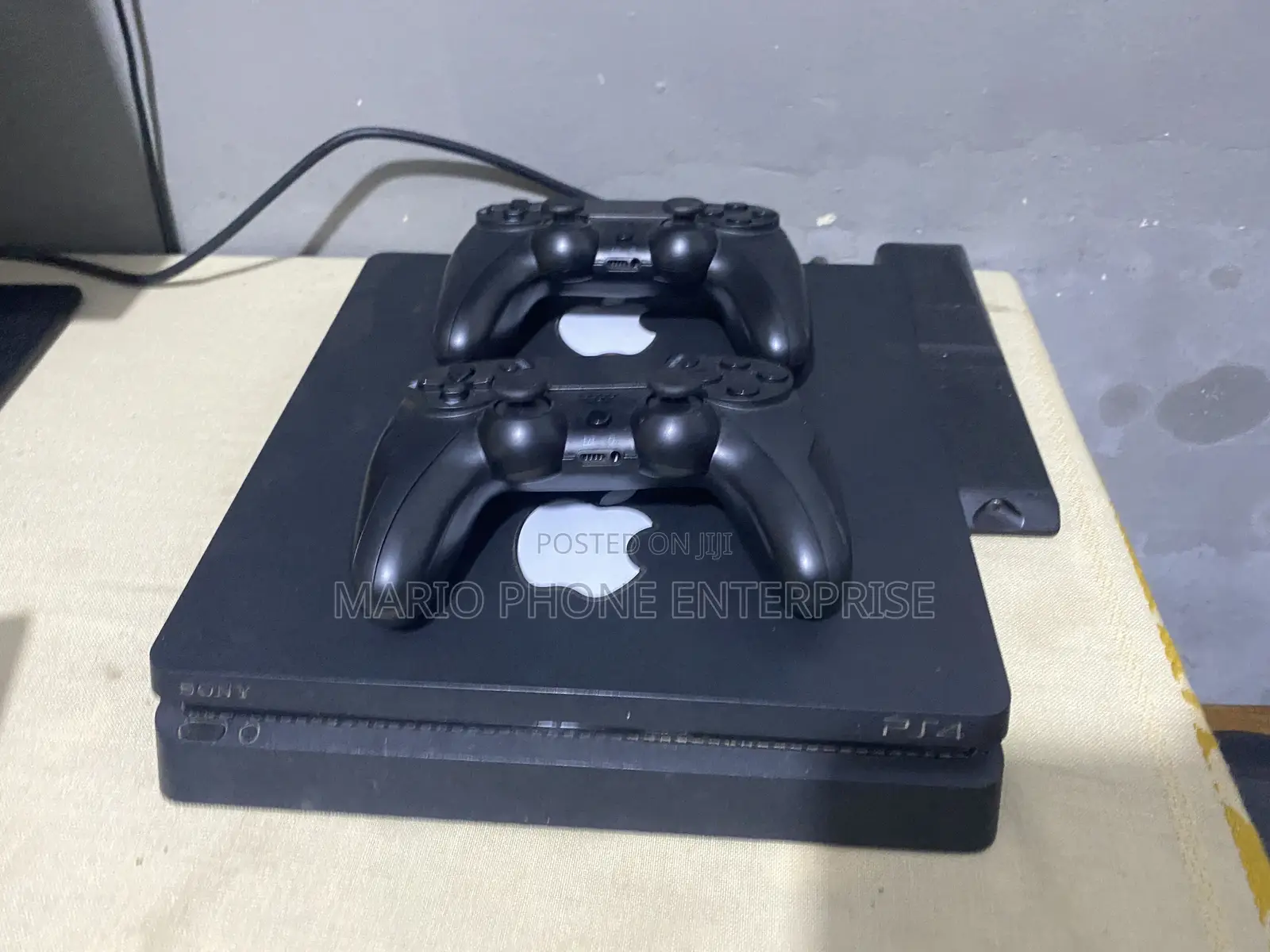 Playstation 4 Slim