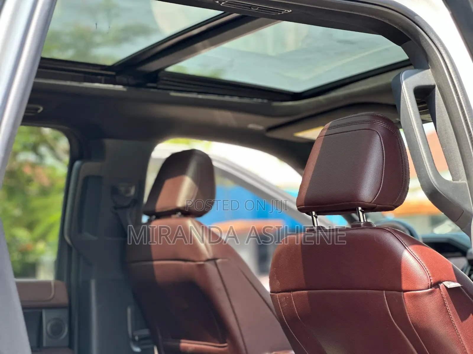 Ford Expedition 2022 White