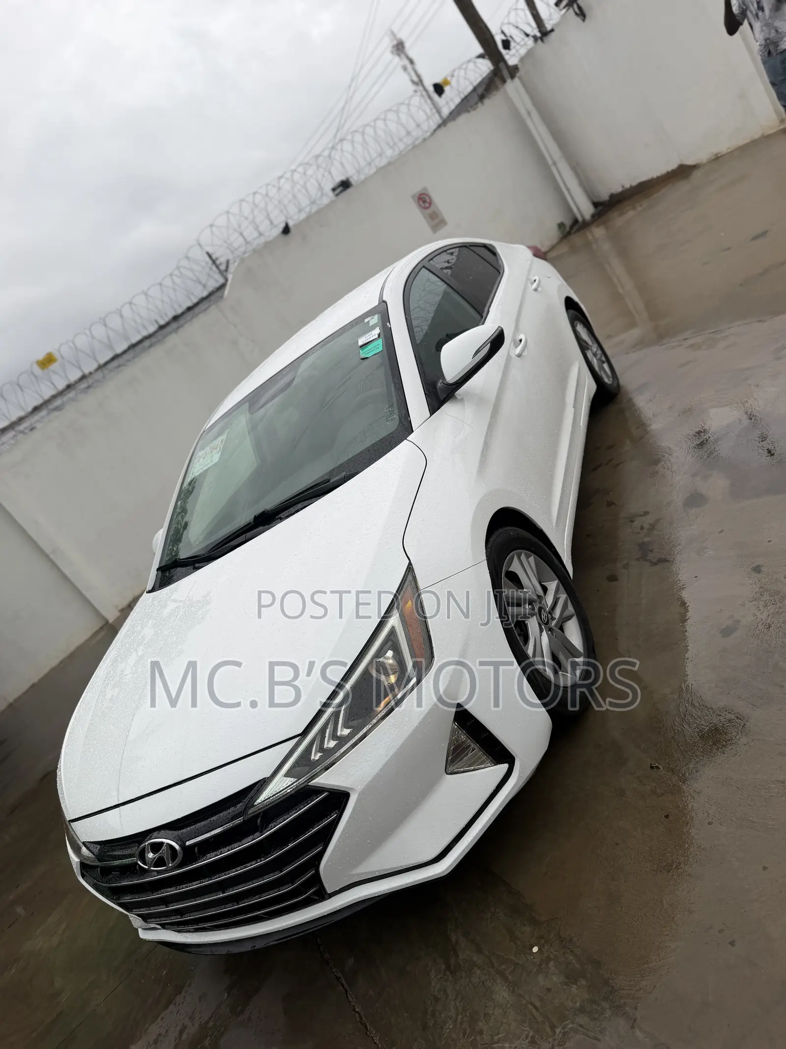 Hyundai Elantra 2019 White