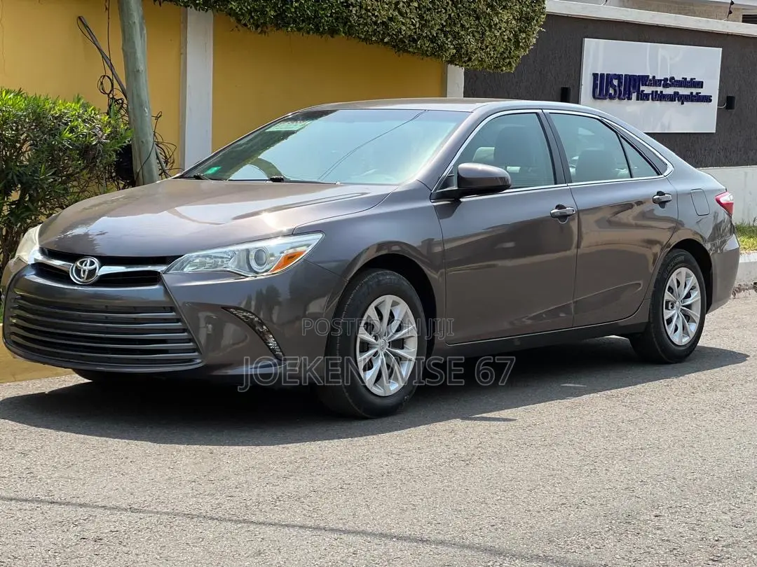 Toyota Camry LE 4dr Sedan (2.5L 4cyl 6A) 2016 Gray