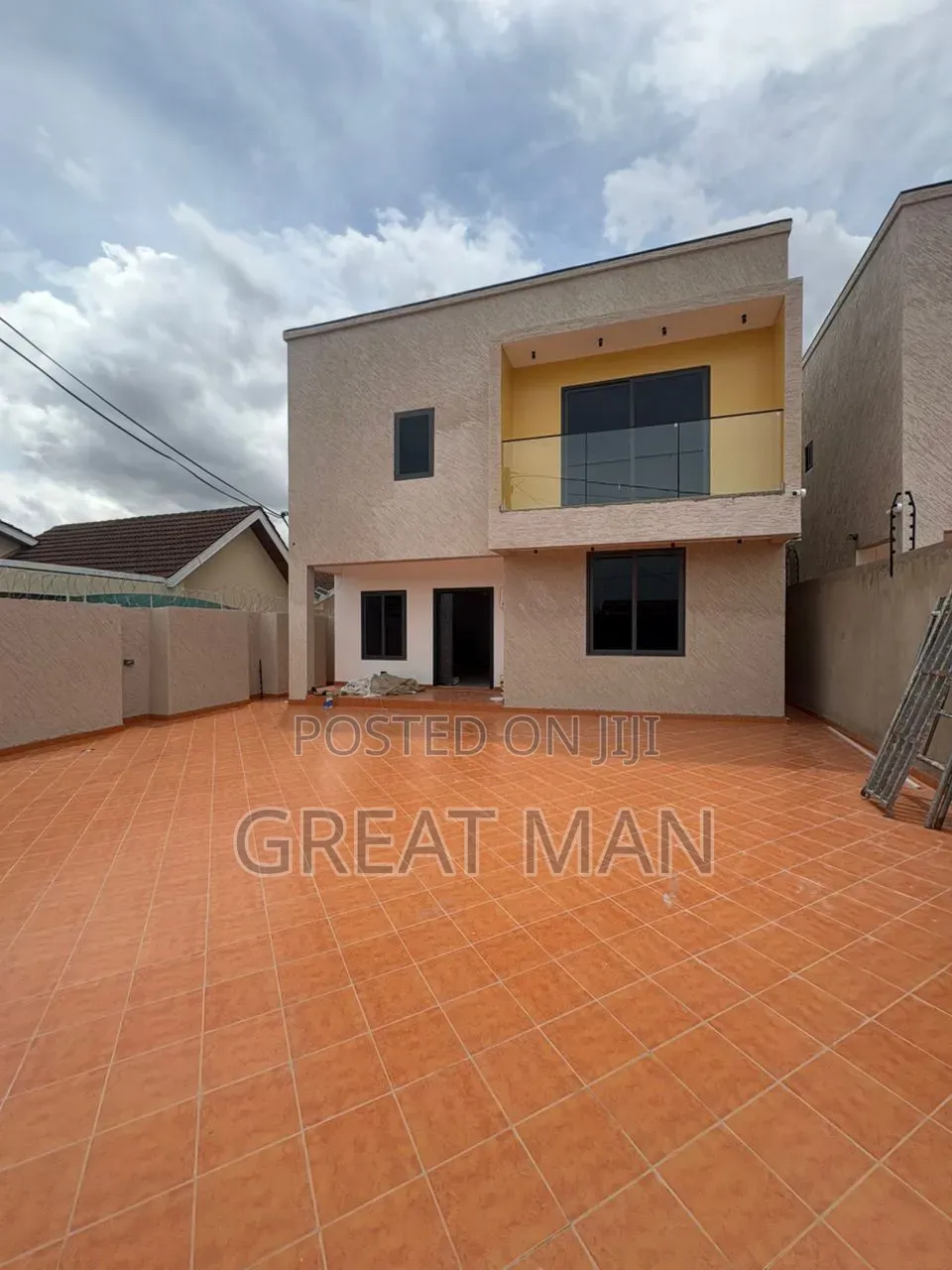5bdrm House in Exhibition for sale