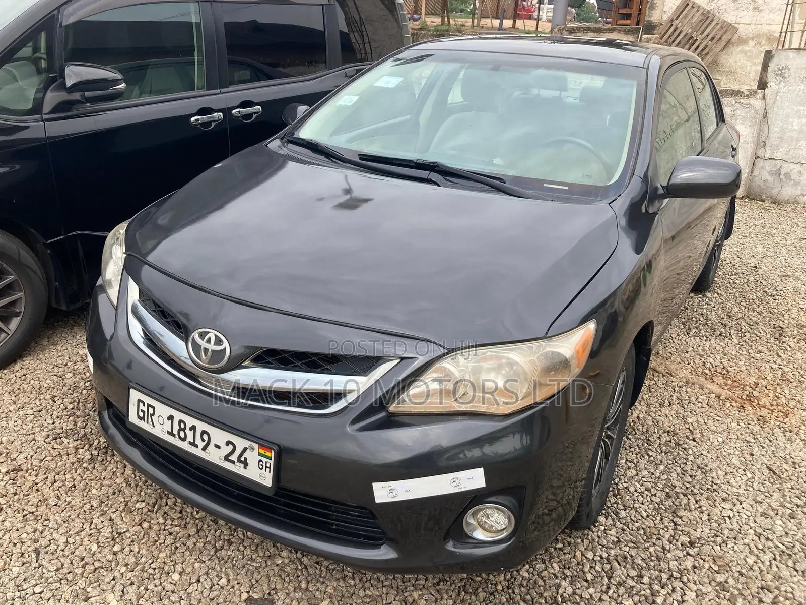 Toyota Corolla LE 4dr Sedan (1.8L 4cyl 4A) 2013 Gray