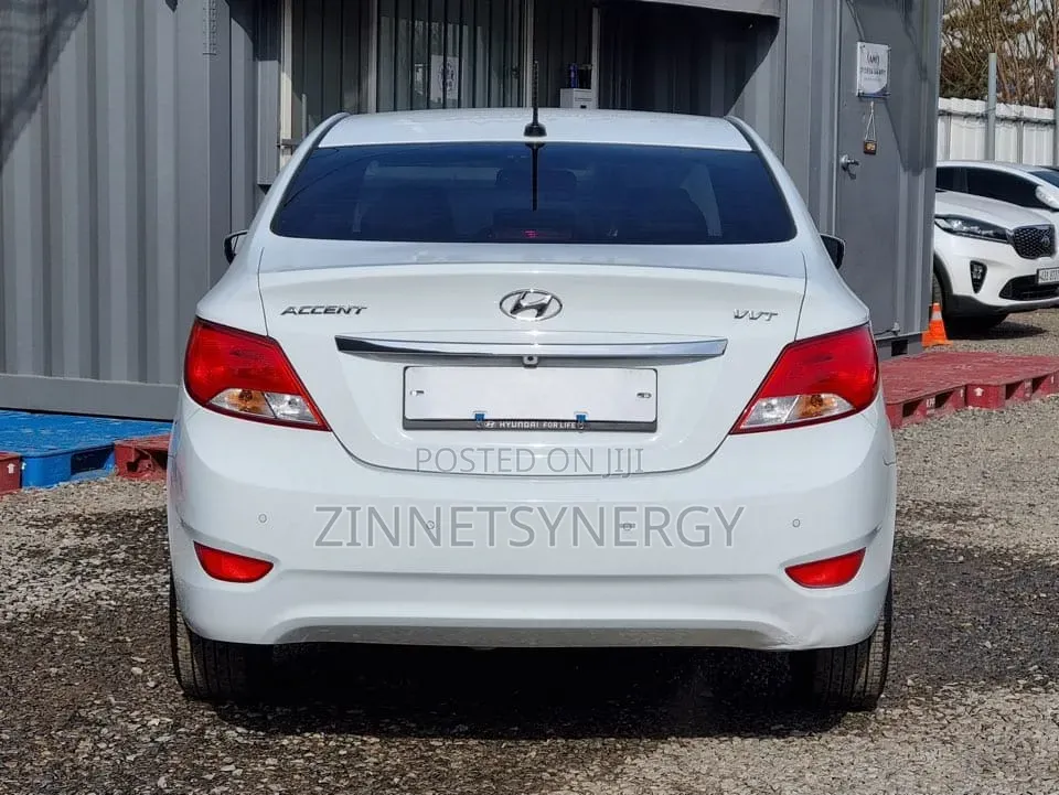Hyundai Accent 2016 White