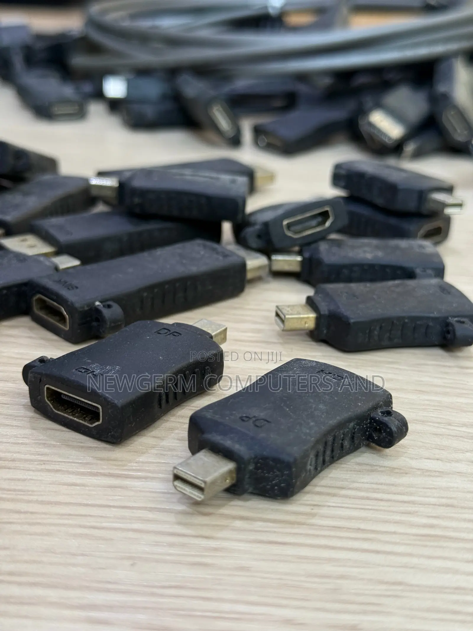 Displayport To Hdmi Converter Original Works With Tv And Projectors