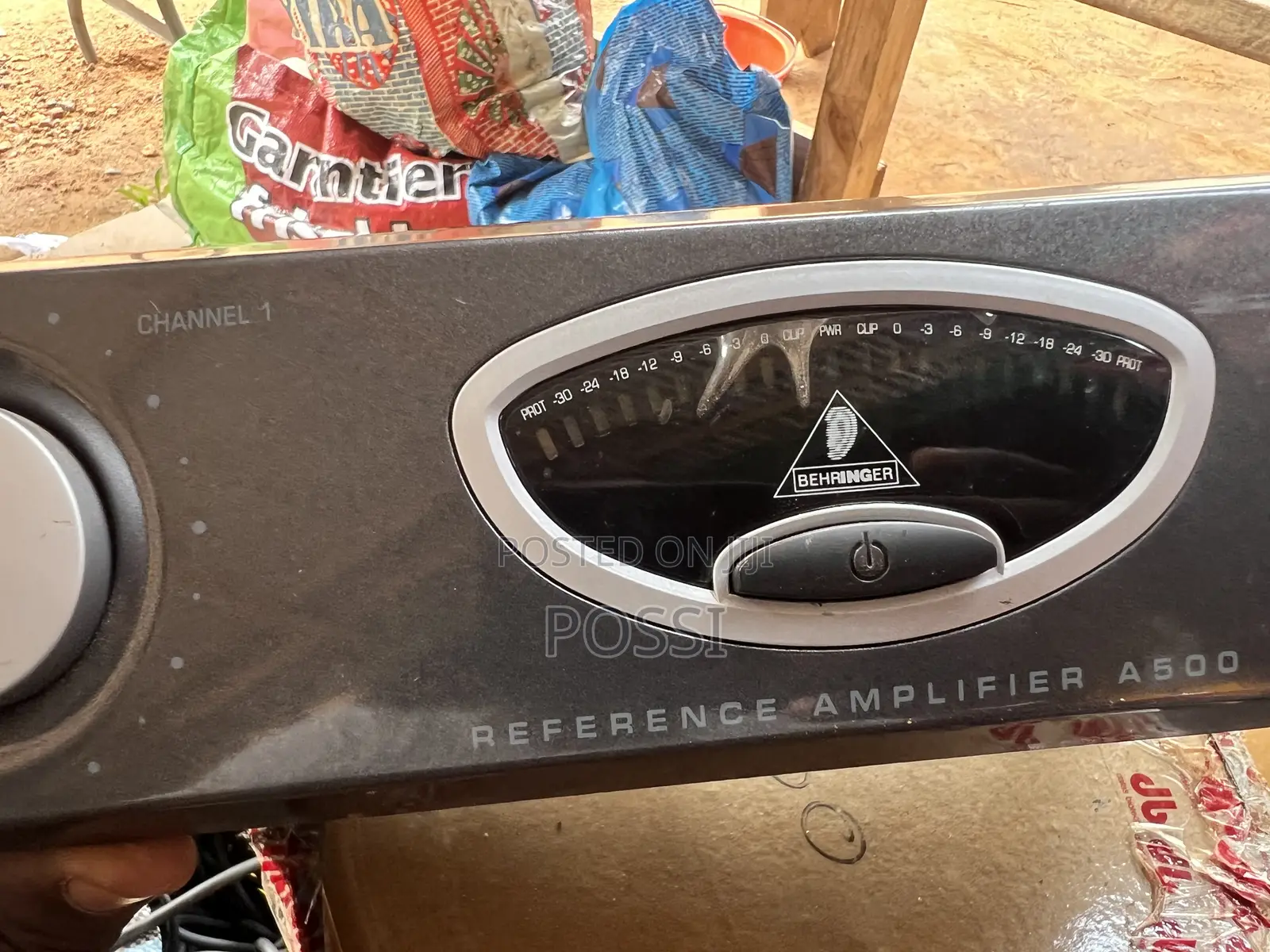 Original Behringer Power Amplifier ( Mid )