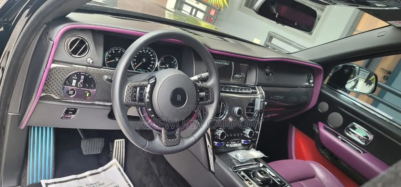 Rolls-Royce Cullinan Black Badge 2024 Black