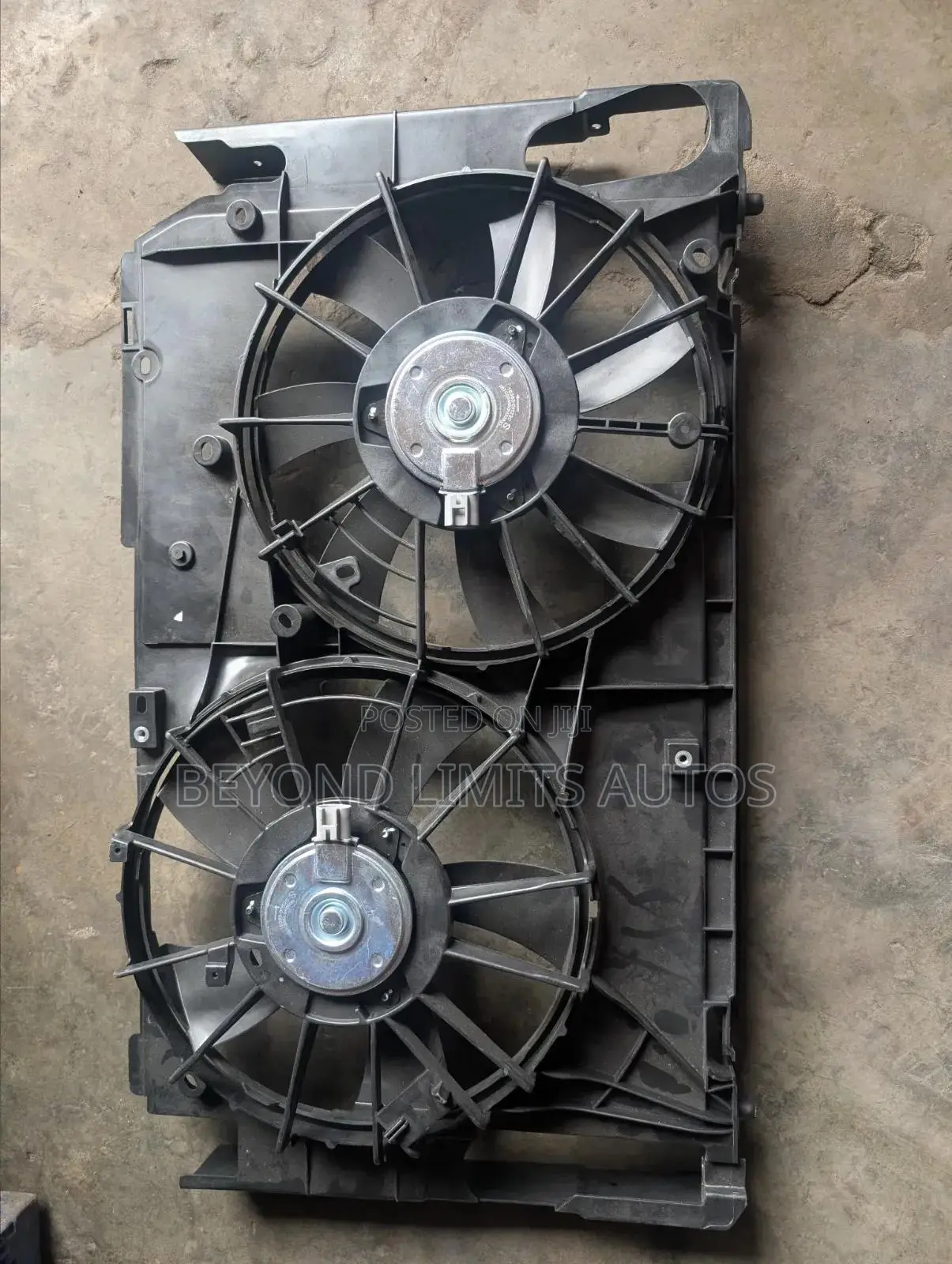 Toyota Rav4 2013,2014,2015,2016,2017,2018 Radiator Fan