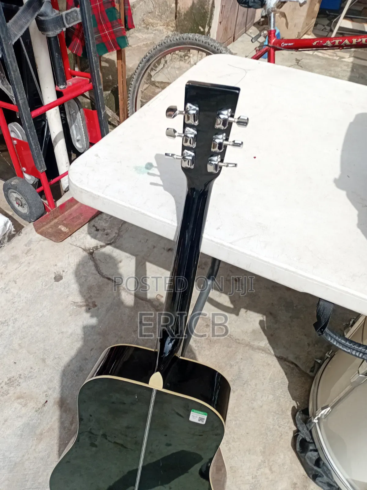 Full Acoustic Guitar