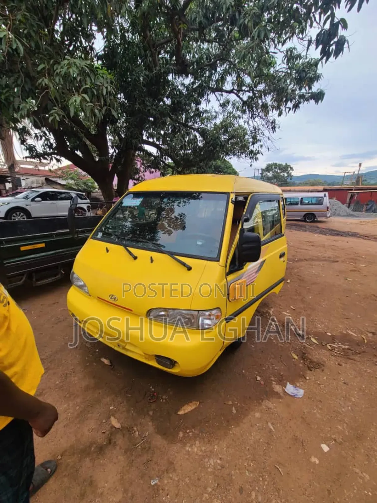Hyundai H-100 2004 Yellow
