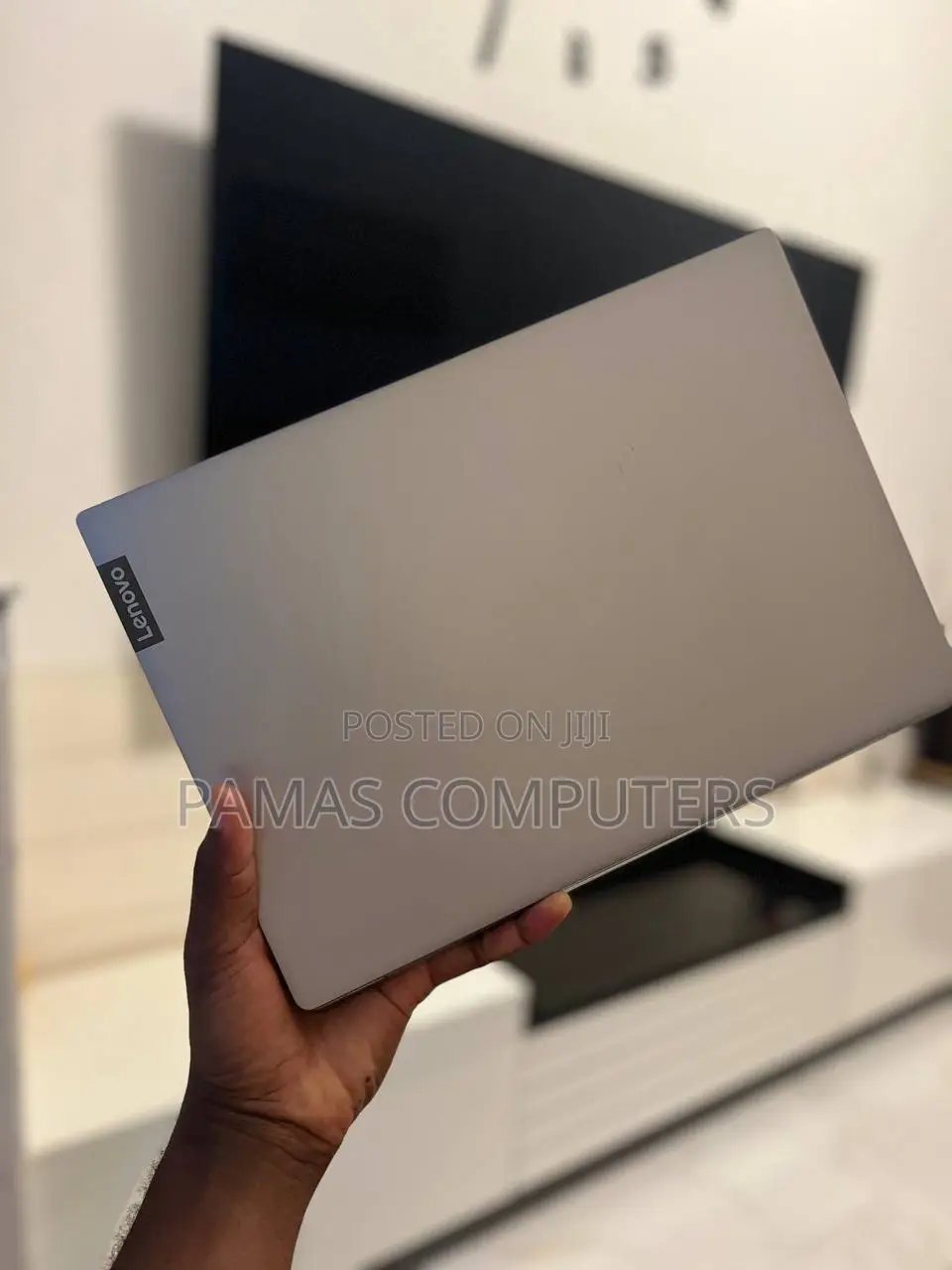 Laptop Lenovo IdeaPad V570 8GB AMD Ryzen 5 SSD 256GB