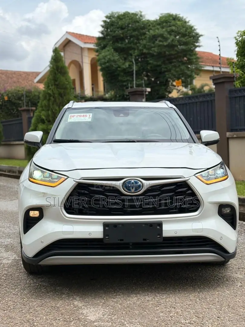 Toyota Highlander XLE 2021 White