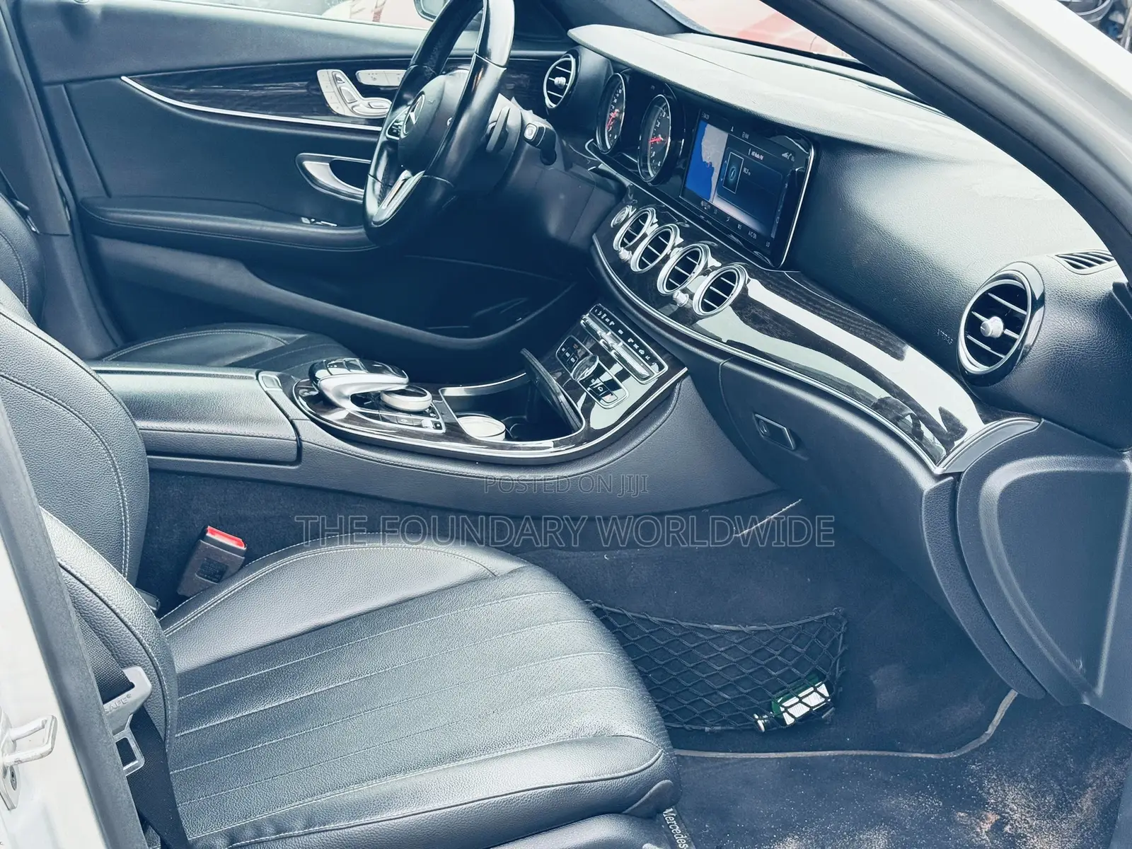 Mercedes-Benz E300 2018 Silver