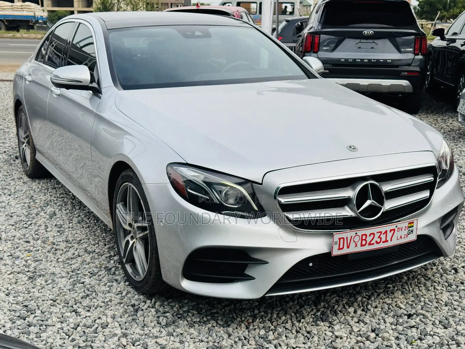 Mercedes-Benz E300 2018 Silver