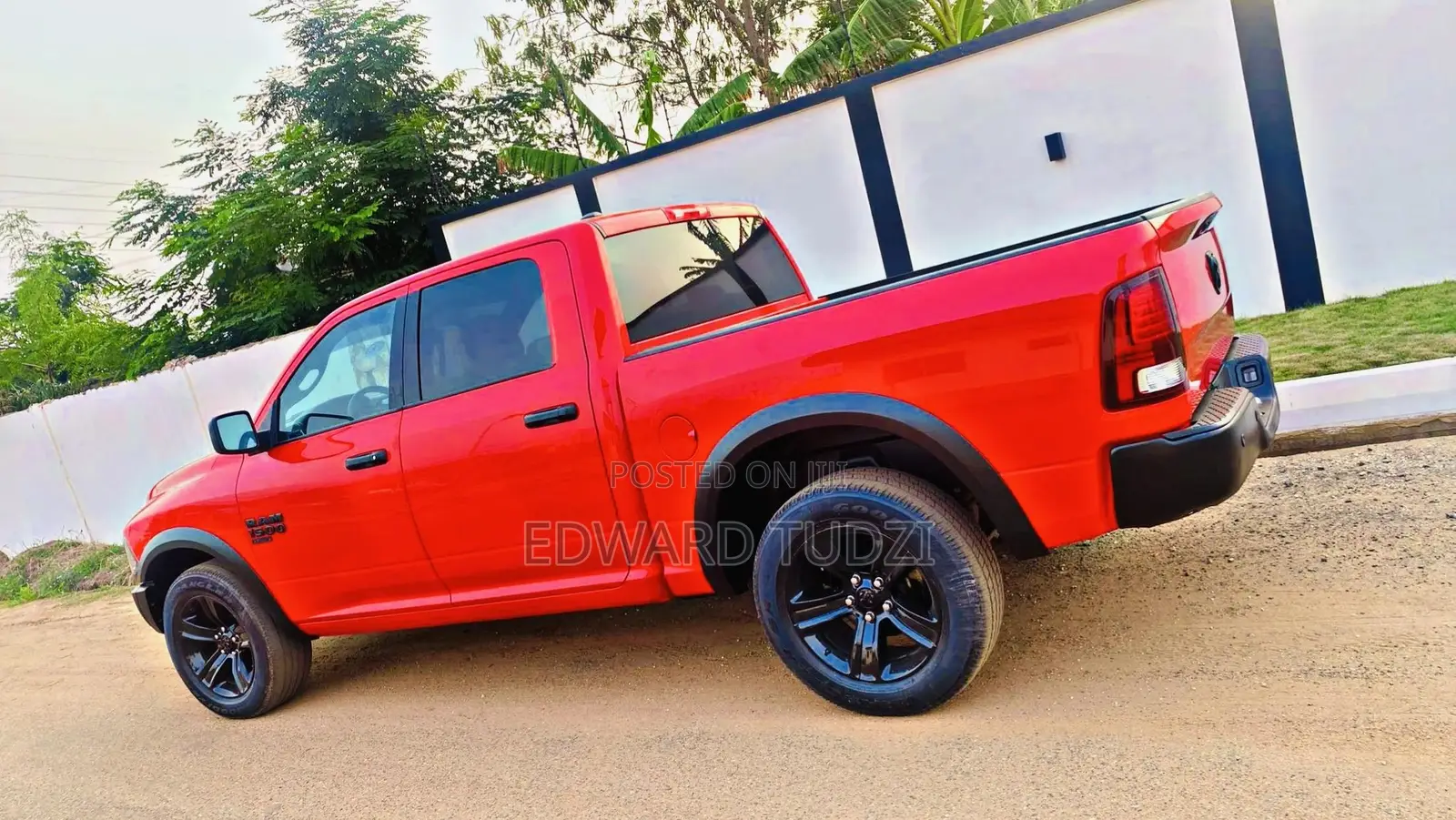 RAM 1500 Tradesman Quad Cab SB 2024 Red