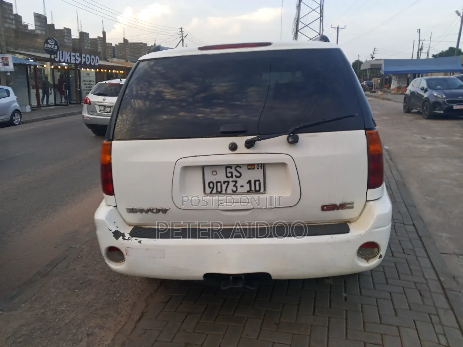 GMC Envoy 2009 White