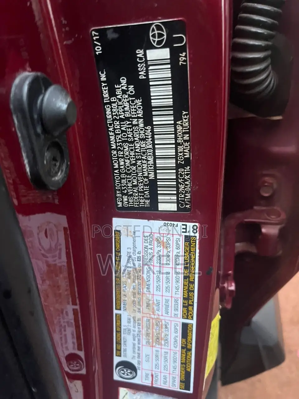 Toyota C-HR XLE FWD Sport Utility (2.0L 4cyl 2AM) 2018 Red