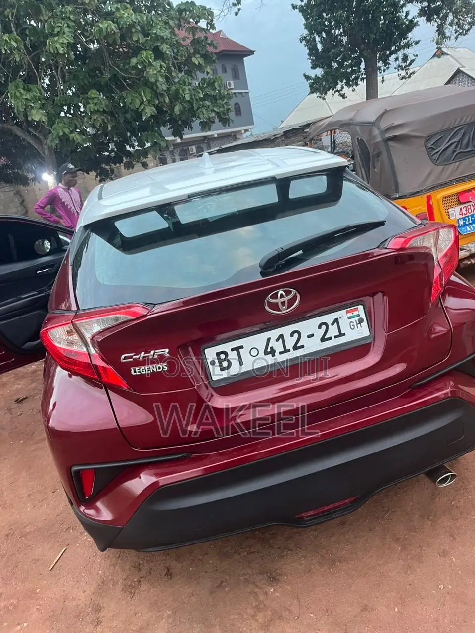 Toyota C-HR XLE FWD Sport Utility (2.0L 4cyl 2AM) 2018 Red
