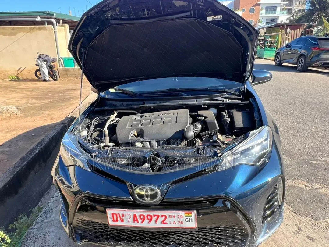 Toyota Corolla LE (1.8L 4cyl 2A) 2018 Green