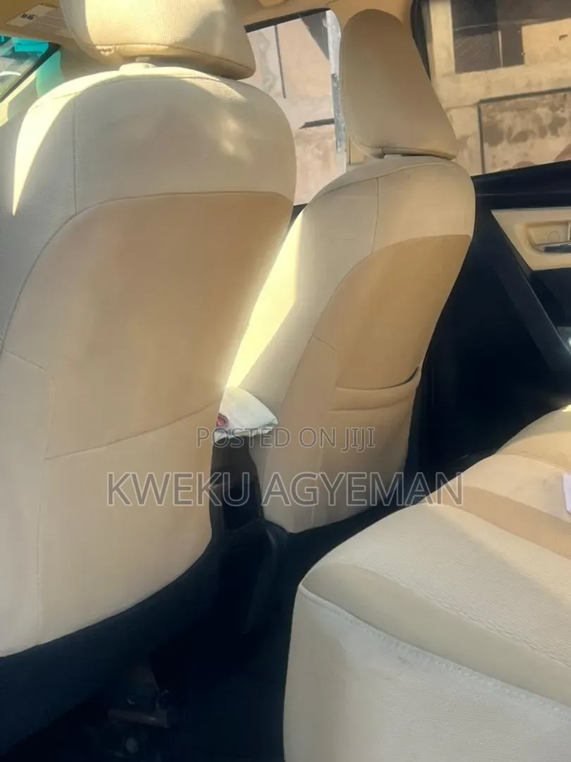 Toyota Corolla LE (1.8L 4cyl 2A) 2018 Green