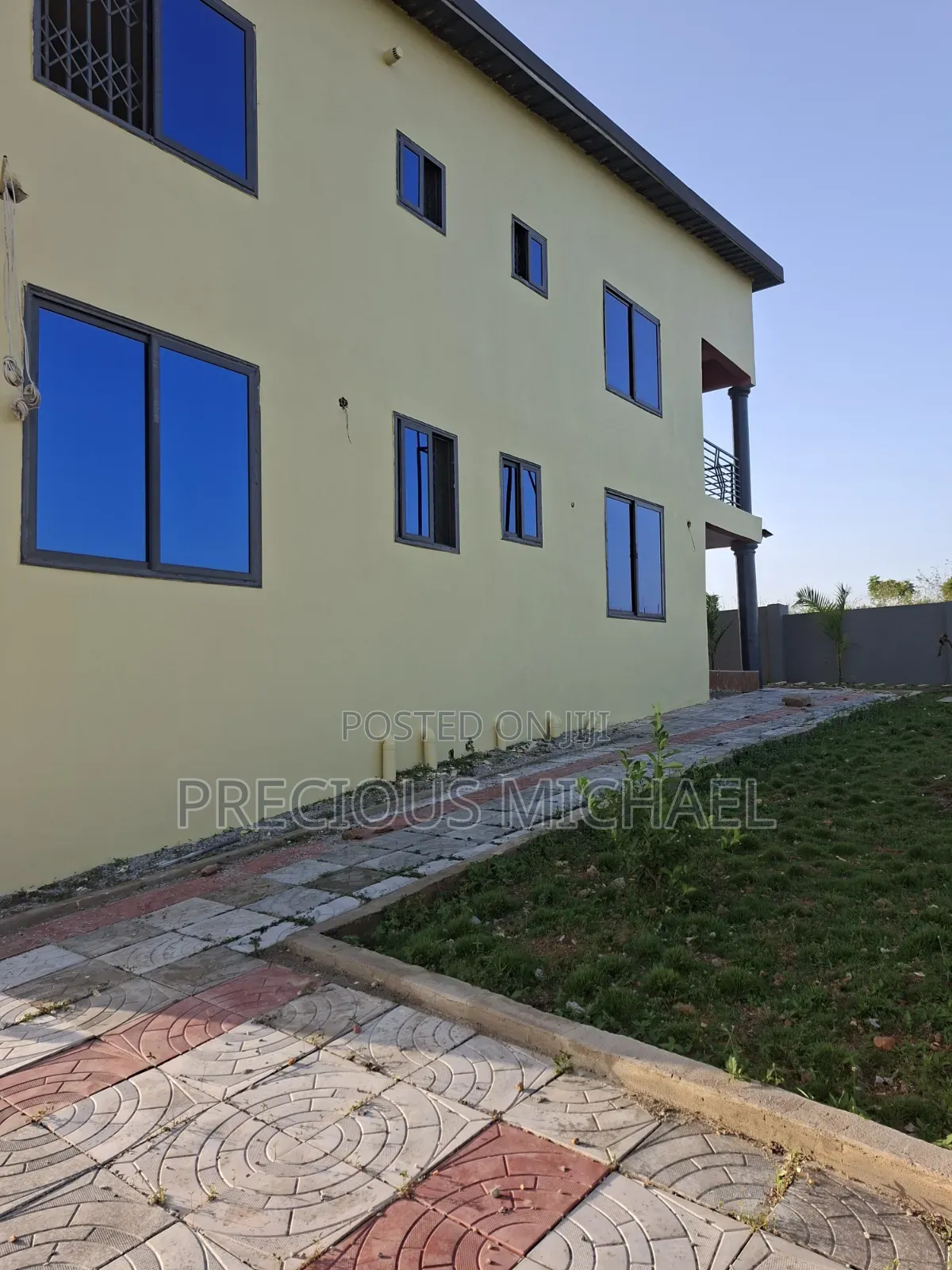2bdrm Apartment in Yayra'S Apartment, Kasoa for sale
