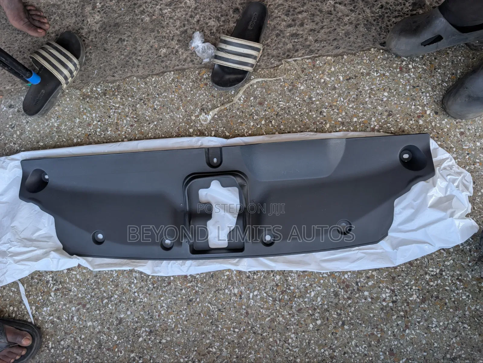 Toyota Highlander Grand 2022,2023,2024 Radiator Panel / Radiator Cover