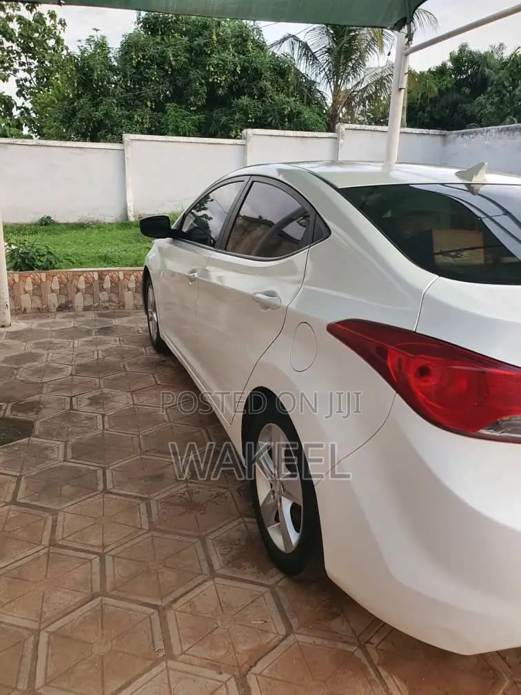 Hyundai Elantra GLS Sedan FWD (1.8L 4cyl 6A) 2013 White