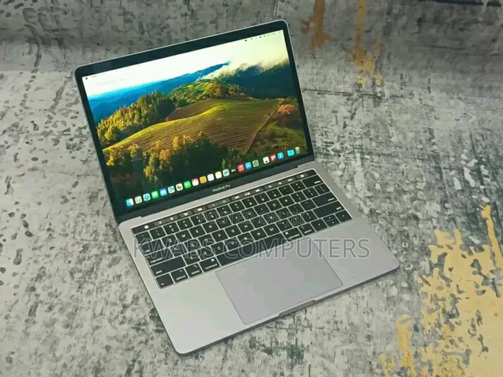 New Laptop Apple MacBook Pro 2020 M1 16GB Apple M1 SSD 512GB