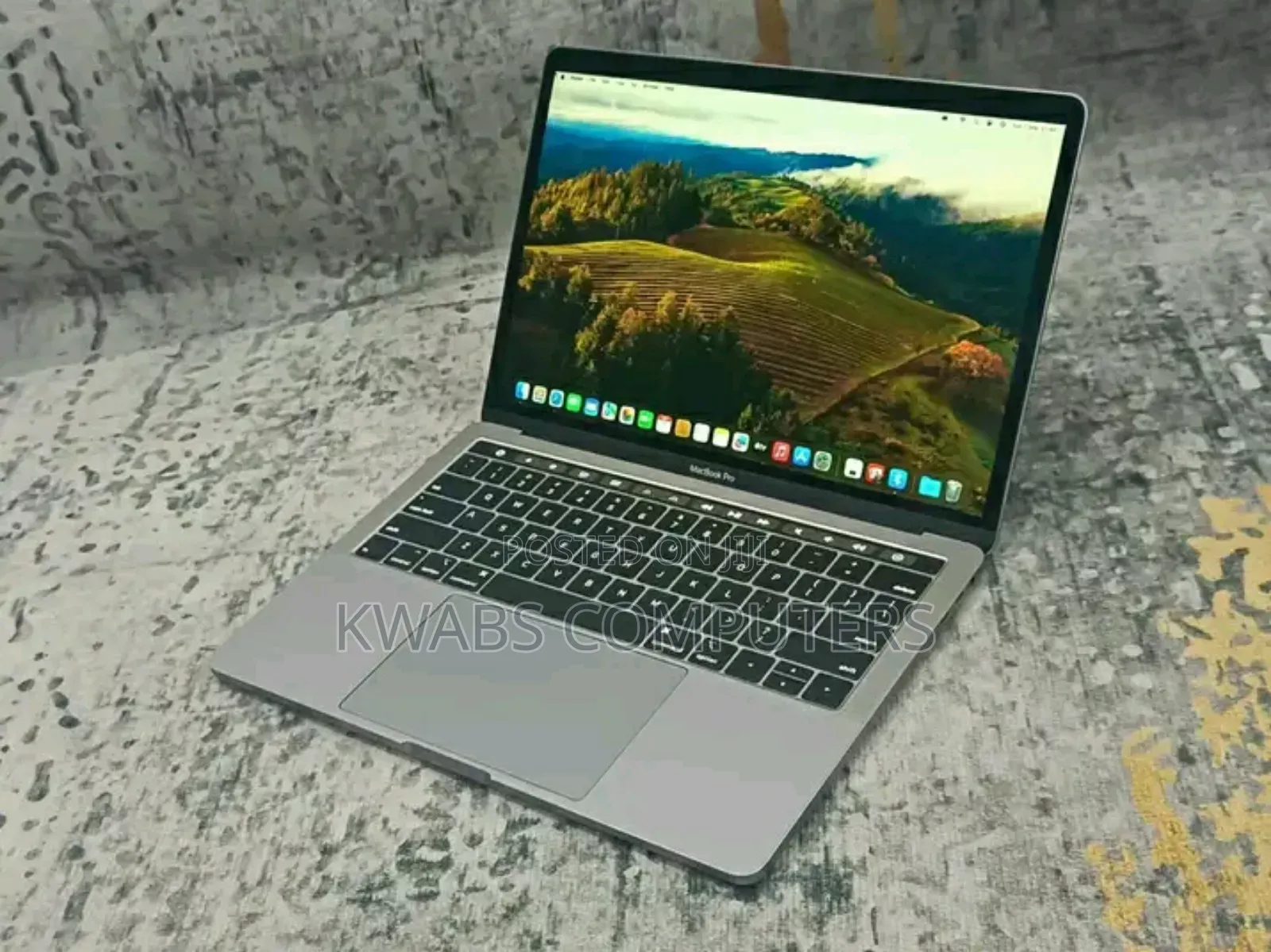 New Laptop Apple MacBook Pro 2020 M1 16GB Apple M1 SSD 512GB