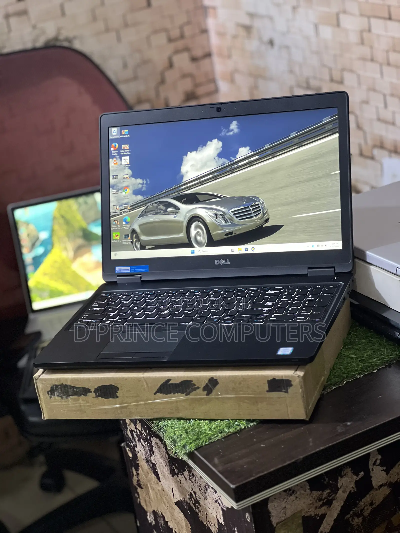 Laptop Dell Latitude 5580 8GB Intel Core i5 HDD+SSD 500GB