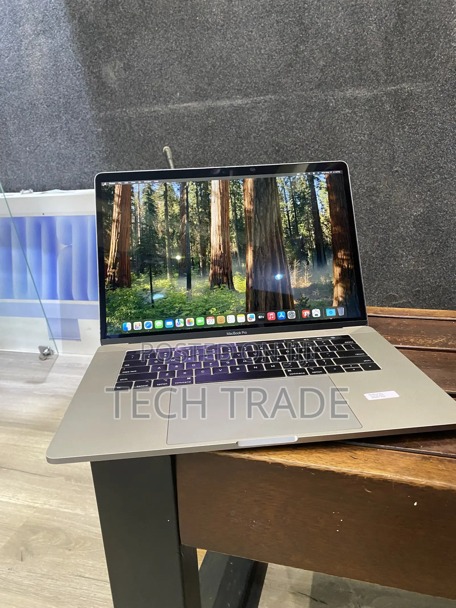 Laptop Apple MacBook Pro 2019 32GB Intel Core i9 SSD 512GB