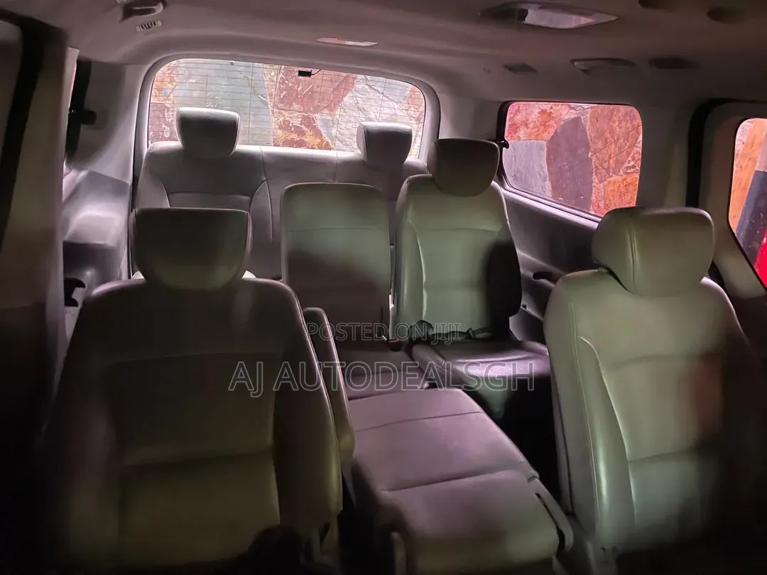 Hyundai Starex 2016 Silver