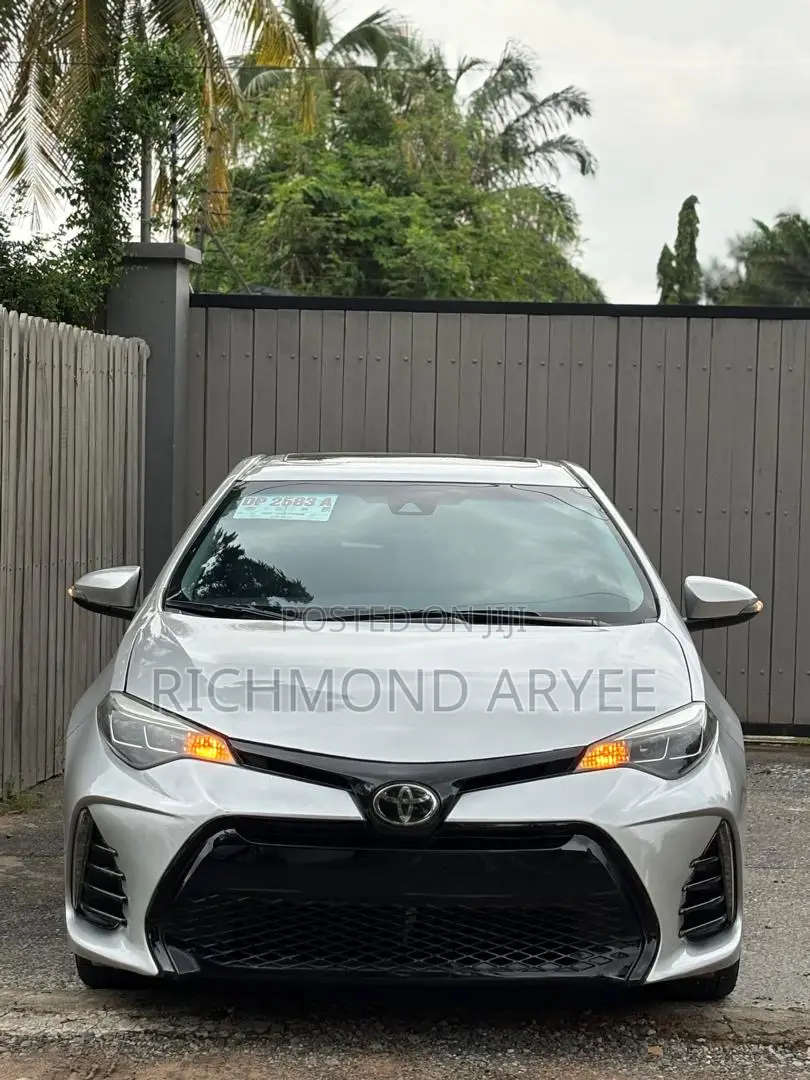 Toyota Corolla SE 4dr Sedan (1.8L 4cyl CVT) 2017 Silver