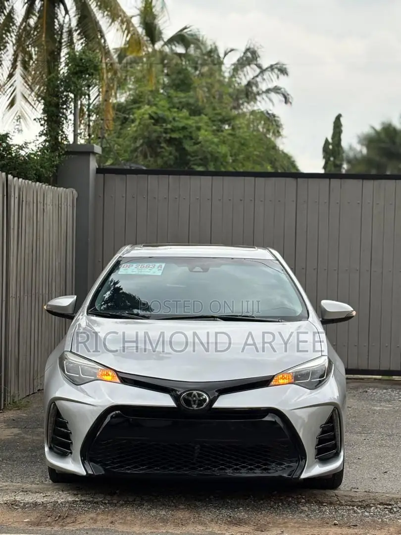 Toyota Corolla SE 4dr Sedan (1.8L 4cyl CVT) 2017 Silver
