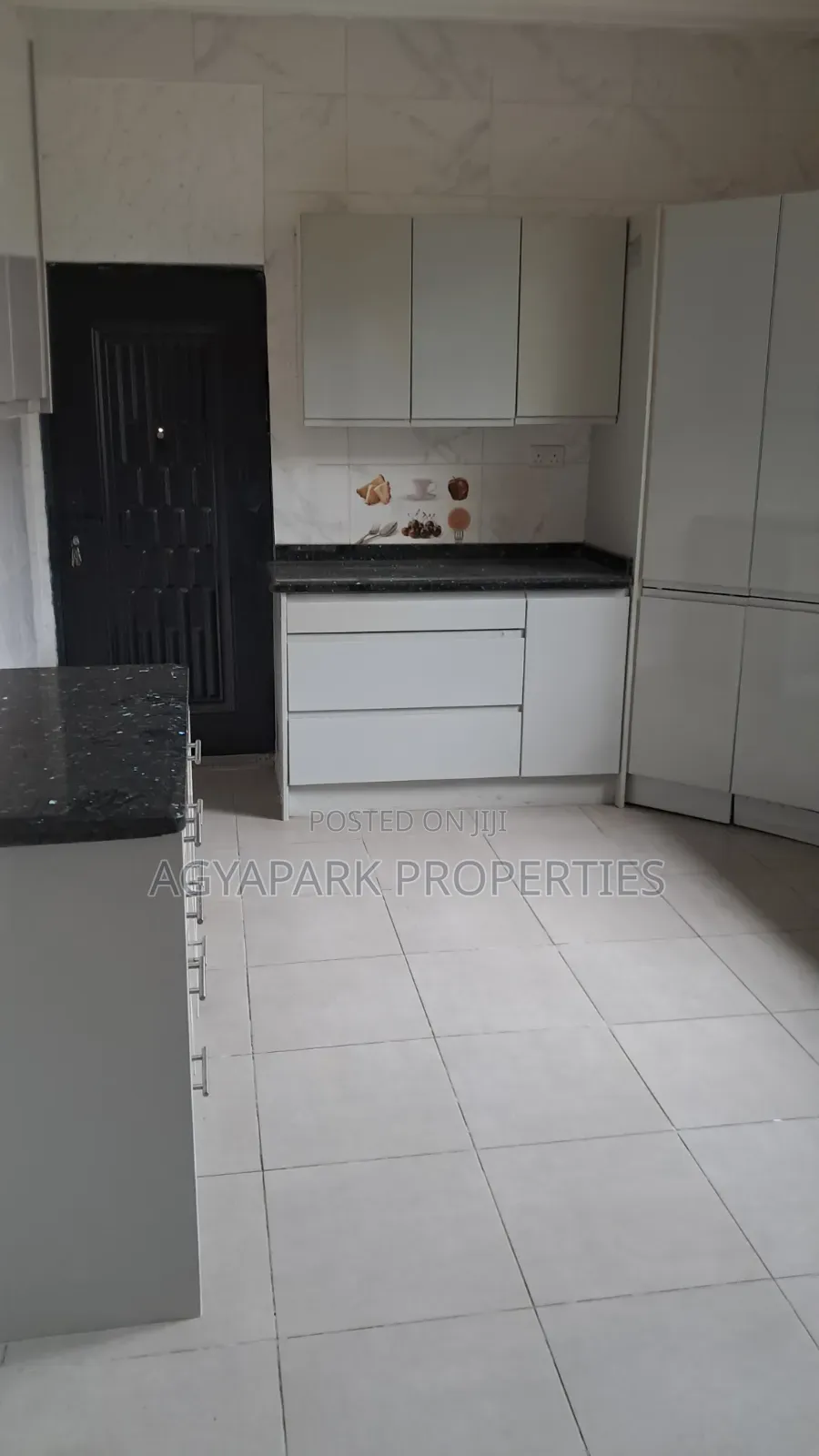 3bdrm Apartment in Cocobod, Amasaman for rent