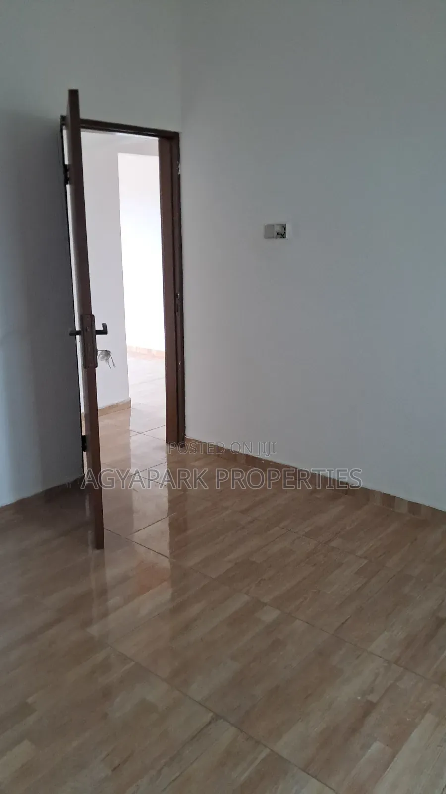 3bdrm Apartment in Cocobod, Amasaman for rent