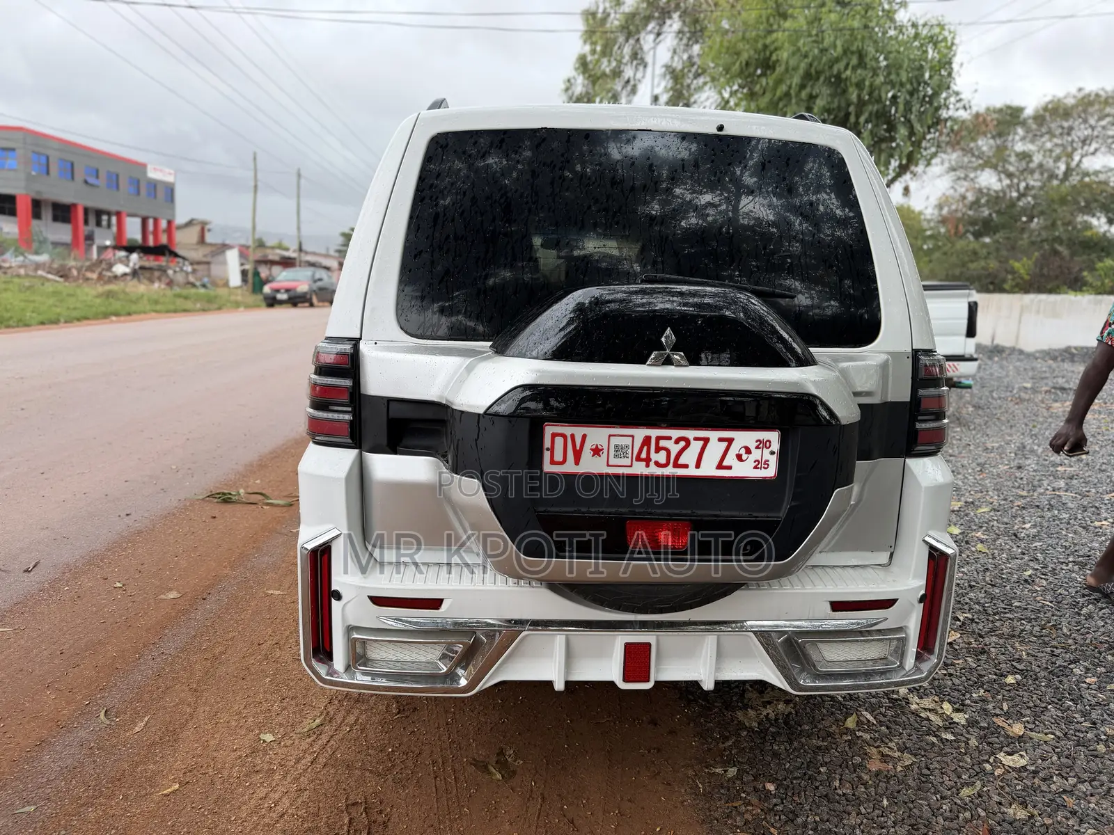 Mitsubishi Pajero 2009 White