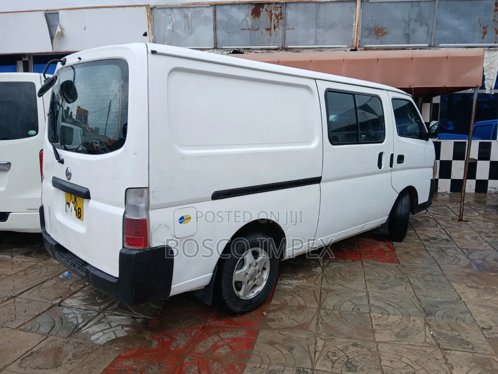 Nissan Caravan (Urvan) 2009 White